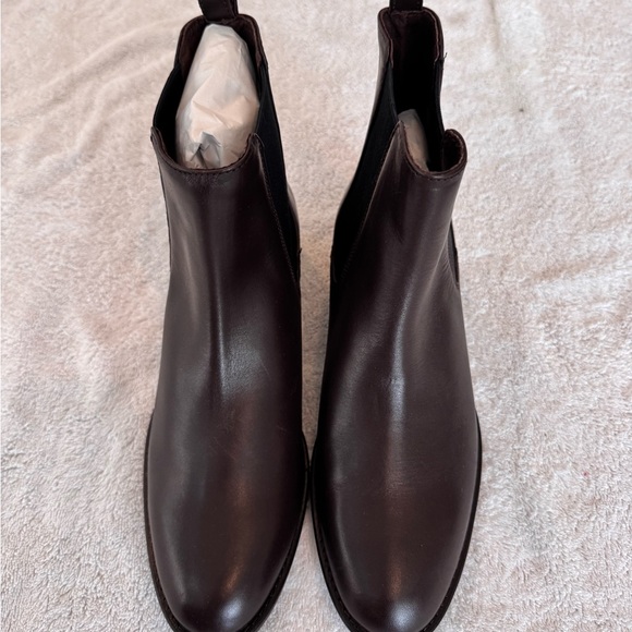 J. Crew Dark Brown Chelsea Boots - Size 8 - NWT - Picture 1 of 8